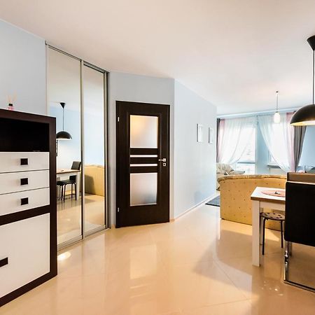 Wola Pleasure Place Apartment Varsovia Exterior foto