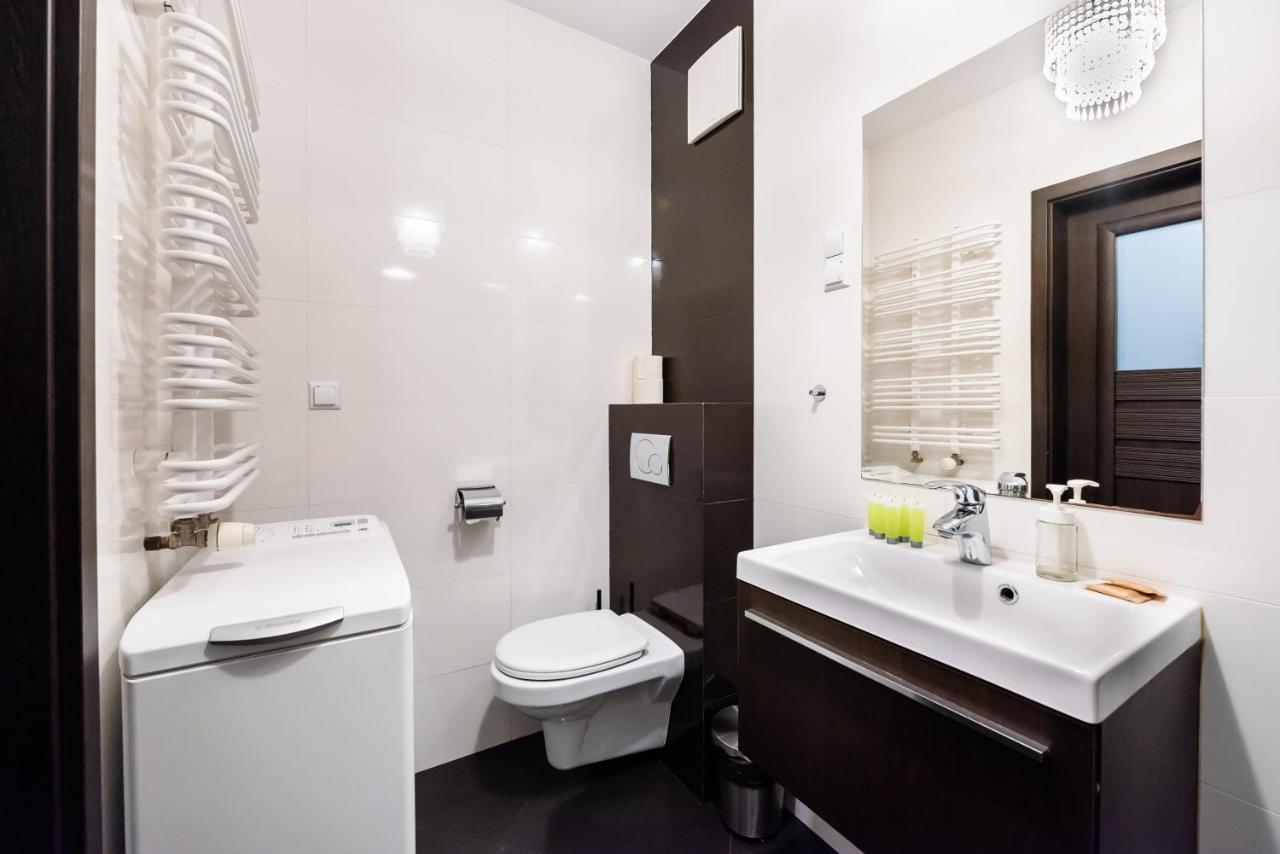 Wola Pleasure Place Apartment Varsovia Exterior foto
