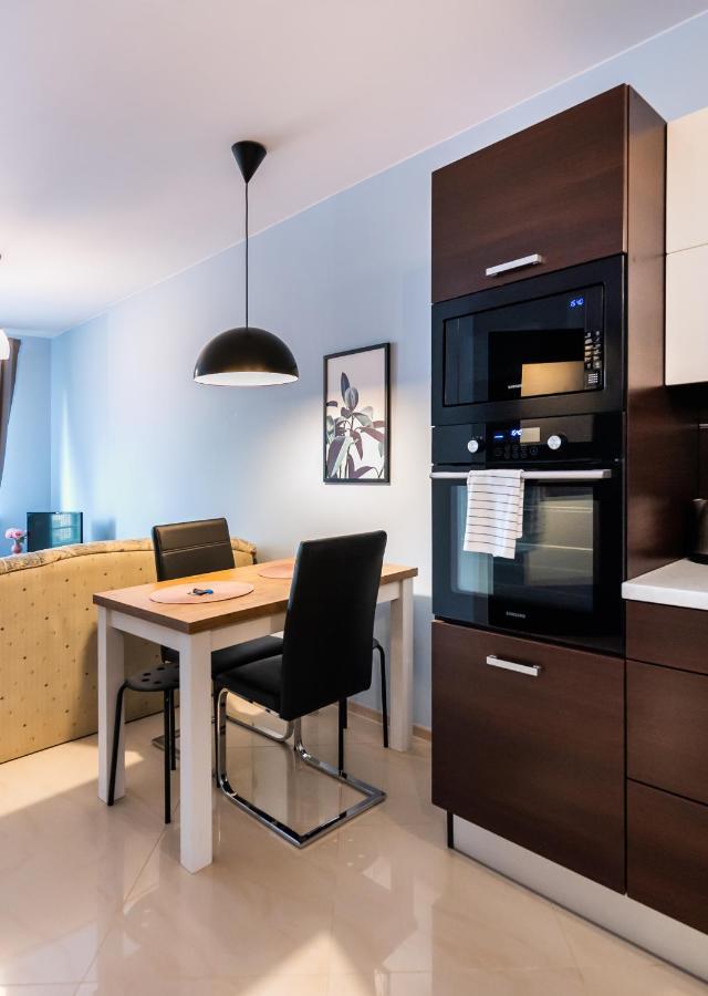 Wola Pleasure Place Apartment Varsovia Exterior foto